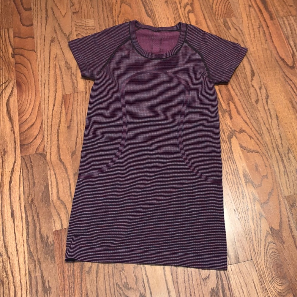 Lululemon Swiftly Tech Short Sleeve! Size 4